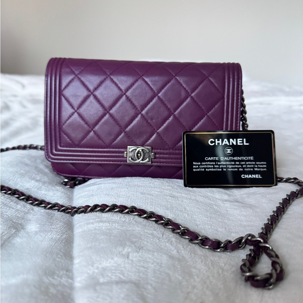 RARE Chanel Lambskin Purple Wallet-on-Chain (WOC). Perfect for fall 🍂